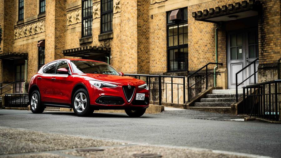  Alfa Romeo Stelvio (949) 2018 года  (JP) (фото 18 из 32)